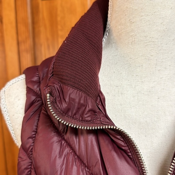 Love Tree Wine Puffer Nylon Vest Side Stretch Zippered Pockets Medium - Picture 6 of 10